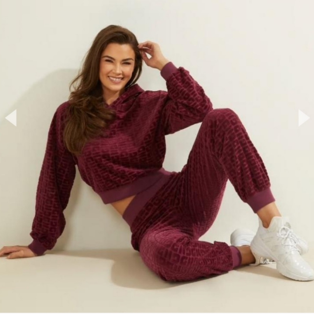 Guess Velour Sweat suit, After Party .note sizes please- no returns- G150